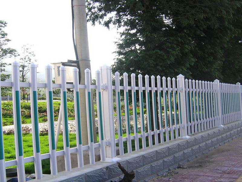 泉山pvc插条护栏